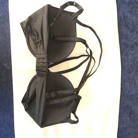 Victoria's secret very sexy push up 32DDD - Picture 2 of 3